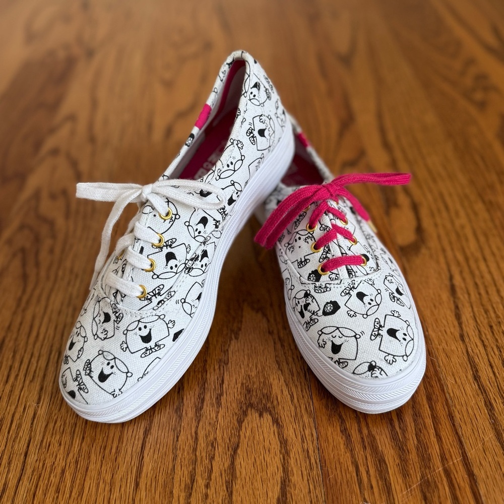 Women’s Little Miss Chatterbox Sneakers - White and Pink